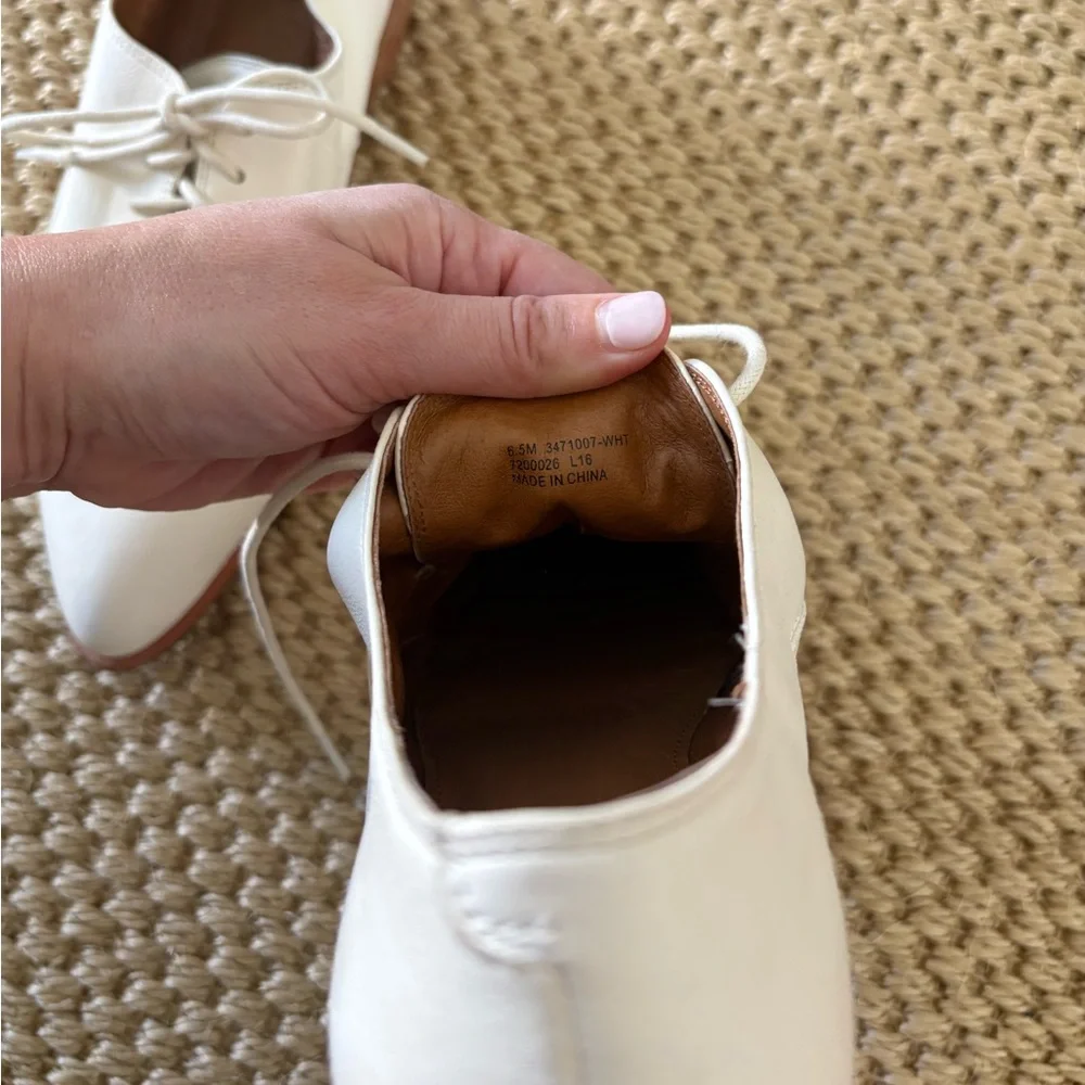 Frye white leather oxfords - Picture 2 of 3